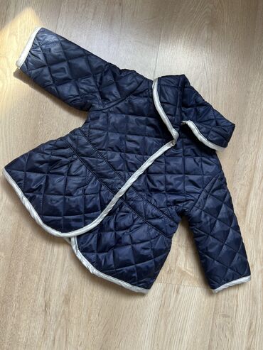 детское куртки: Новая куртка на 3-6 мес на весну/осень