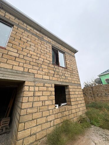 Həyət evləri və villaların satışı: Satılır: 2 mərtəbəli yarımçıq tikili (daş ev) - Tikinti materialı — 17
