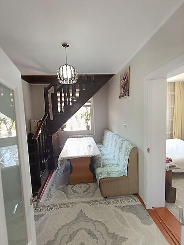 Продажа коттеджей и домов: Срочно продаю!!! Дом в ж/м Кок Джар, Молдокулова/Ахунбаева, можно под — 6