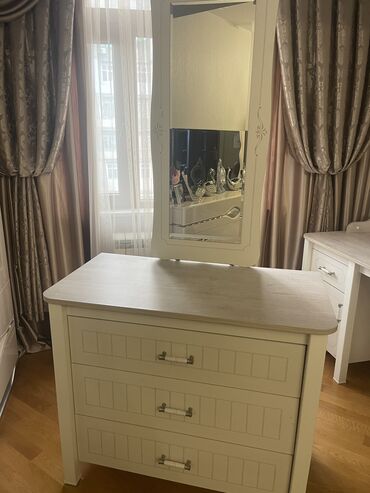 Mebel: Qarderob, paltar dolabı, Kupe, 4 qapılı, Güzgüsüz, Türkiyə, İşlənmiş