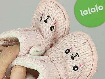 hello kitty klapki: Kapcie 18, Używany — 6