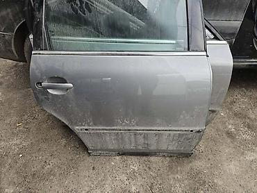 spica ruma: ZADNJA DESNA VRATA ZA VOLKSWAGEN PASSAT B5.5 | Zadnja Desna Vrata — 1