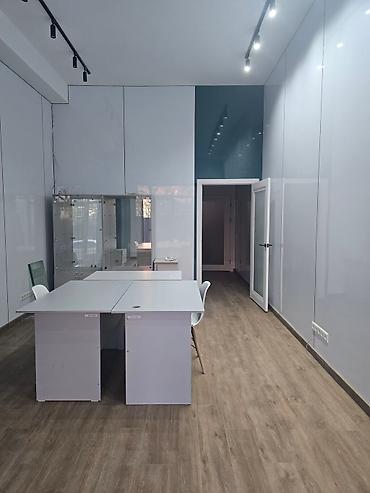 нотариус заря: Продажа офисов 50 м², С ремонтом, Многоэтажное здание, 1 этаж — 3