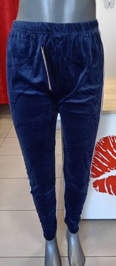 Donji deo: Ženske trenerke pliš elastin vel. S. M. L. Xl. Cena 999din — 3