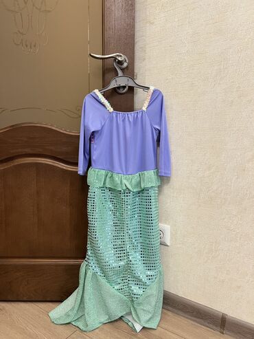 стильное детское платье: Детское платье, цвет - Голубой, Б/у