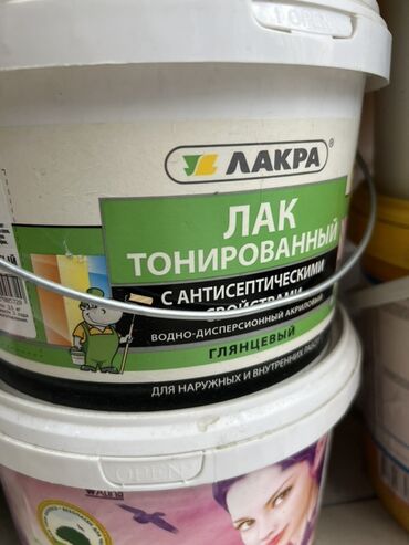 краска для дома: Лак тонированный от компании «Лакра» с антисептическими свойствами