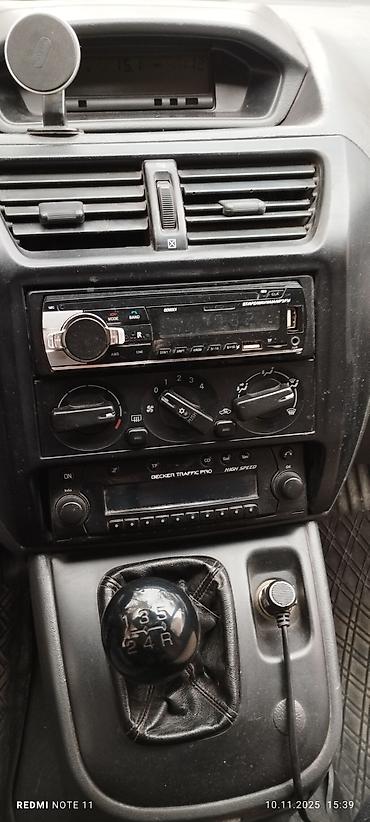 Mitsubishi: Mitsubishi Space Wagon: 2001 г., 2 л, Механика, Бензин, Минивэн — 4