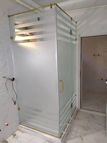 Душевые перегородки и ограждения: Душевая кабина, перегородка. душевая перегородка, закалённое стекло — 25