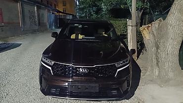 коричневый салон: Kia Sorento: 2022 г., 2.2 л, Автомат, Дизель, Кроссовер — 1