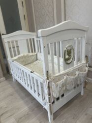 купить детскую кроватку в бишкеке: Манеж-кровать, Б/у, С комодом, Дерево