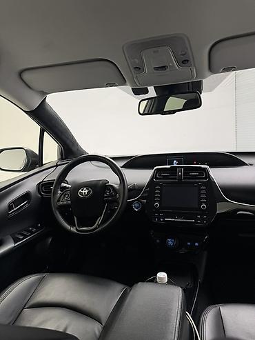 byd e1: Toyota Prius: 2021 г., 1.8 л, Вариатор, Гибрид, Лифтбек — 8