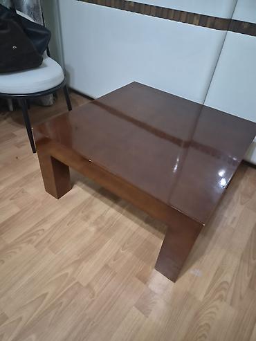 puf oturacaq: Kvadrat masa, Açılmayan, Təkərsiz, Taxta, Zəmanətsiz — 1
