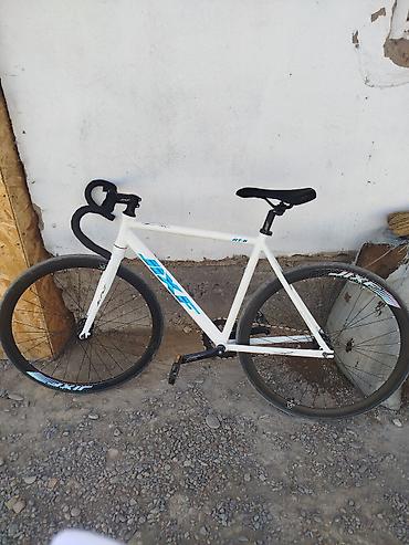 gray fix: Фикс-байк (single speed) XDS BT-5, белый - Рама: стальная — 2
