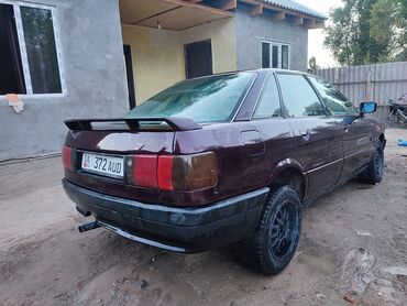 очень дешего: Audi 80: 1991 г., 1.8 л, Механика, Бензин, Седан