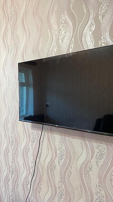 Televizorlar: TCL Smart TV – Google TV ilə - Marka/model: TCL (aşağı çərçivədə TCL — 6