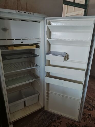 Холодильники: Холодильник Atlant, Б/у, Однокамерный, 57 * 145 * 50