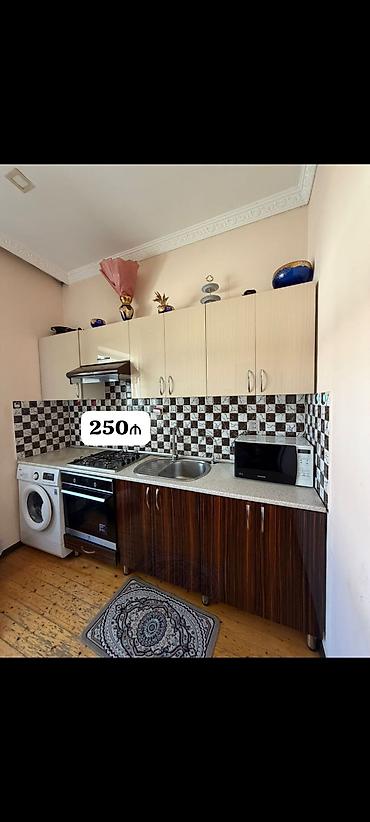 Mətbəx mebeli 250₼. Ölçü 2.65. Üzərində qaz moyka aspirator