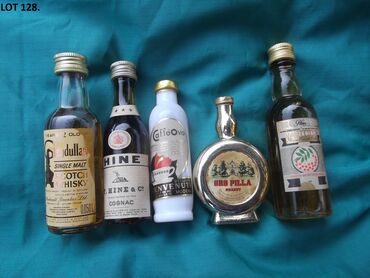 Ostali predmeti za umetnost i kolekcionarstvo: Reklamne flašice mini bottles unučići čokanji fraklići 5. Kao sa slika — 8