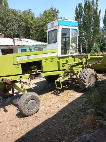 купить багажник на крышу авто в бишкеке: Самоходный кормоуборочный комбайн модели Е-303, предназначенный для