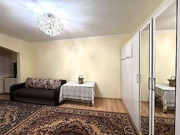 цум гум: 1 комната, 44 м², ул. Алматинка / Салиева 106 серия улучшенная, 1 этаж, Свежий ремонт — 3