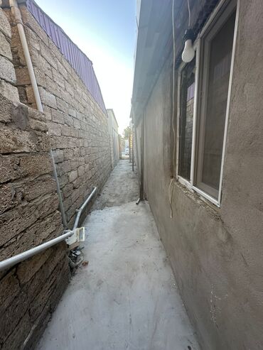 şuvəlan kirayə ev: 12otaqlı həyət evi - Plan: dəhlizdən girişli, bir yataq otağı, açıq