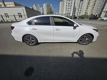 kia bango: Kia Rio: 2 l | 2022 il Sedan — 2