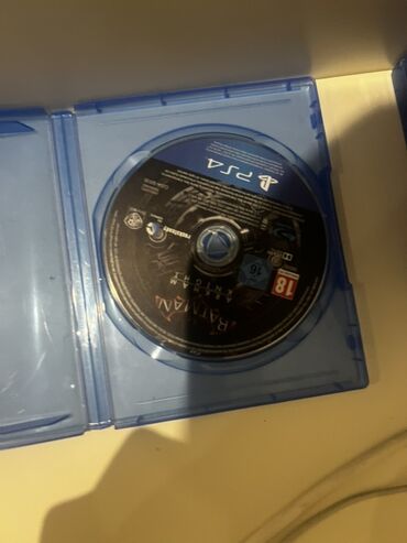 диски плейстейшн: Игра для PlayStation 4 — Batman: Arkham Knight (диск Blu‑ray в