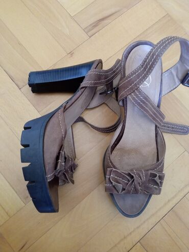 new yorker сремска митровица слике: Sandals, 37