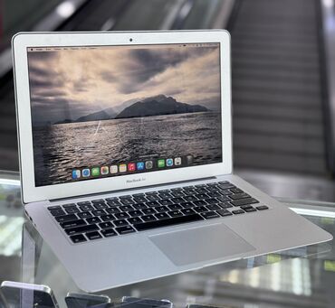 ноутбук macbook: Ноутбук, Apple, Intel Core i5, 13.3 ", Б/у, Для несложных задач, память SSD