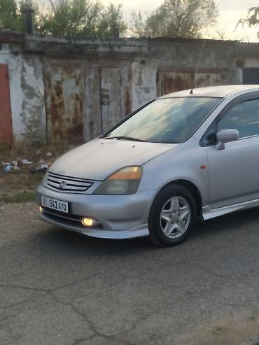 b v d: Honda Stream: 2002 г., Автомат, Бензин, Минивэн — 4