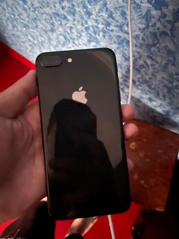82 ekran tv samsung: IPhone 8 Plus, Qara