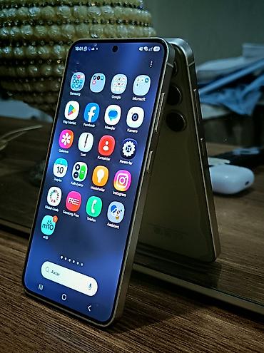 galaxy s10 e: Samsung Galaxy S24, 128 GB, rəng - Bej, Simsiz şarj — 3