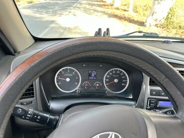 Легкий грузовой транспорт: Легкий грузовик, Hyundai, Стандарт — 13