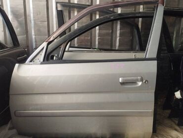 Другие автозапчасти: Дверь Mazda Demio DW3W 1300 2001 перед. лев. (б/у) КУЗОВНЫЕ ДЕТАЛИ -