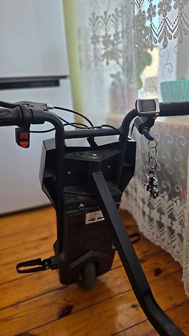 drift car elektrikli scooter: Uşaq üçün elektrikli drift trike skuter (tək ön təkərli, arxada iki — 4
