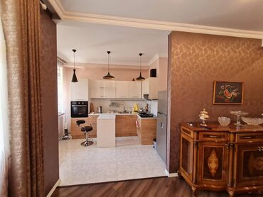 Uzunmüddətli kirayə mənzillər: Razində Aygün mall-ın yanında, Bakıxanov rezidens-də 13 mərtəbəli — 7