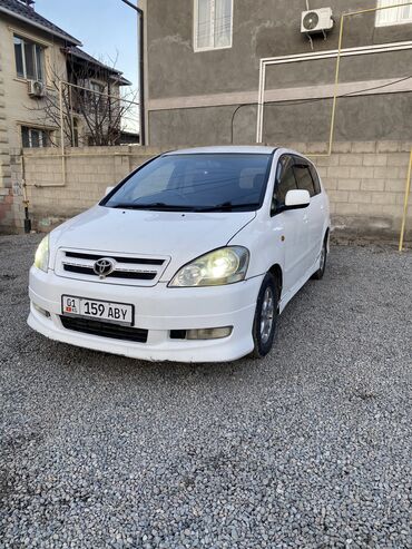 Toyota: Toyota Ipsum: 2002 г., 2.4 л, Автомат, Газ, Минивэн