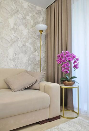 Декоративные цветы: Орхидея искусственная для декора в керамическом горшке Орхидея — 11