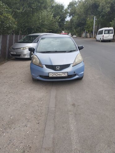 супорт гольф 3: Honda Fit: 2008 г., 1.3 л, Вариатор, Бензин, Хэтчбэк