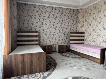 детская кроватка с ящиком: Детская односпальная кровать, Б/у, Для девочки, Для мальчика, С матрасом, МДФ, Самовывоз