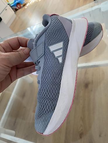 patike adidas: Dečije sportske patike Adidas - Model: Adidas (logo i tri pruge) - — 2