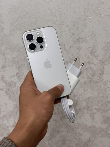 14 про цена в бишкеке: IPhone 15 Pro, Колдонулган, 256 ГБ, White Titanium, Заряддоочу түзүлүш, Коргоочу айнек, Каптама, 93 %