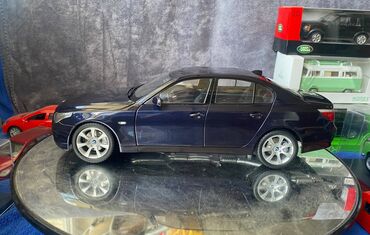 Avtomobil modelləri: Коллекционная модель BMW 545i E60 dark blue 2008 KYOSHO Scale 1:18 — 2