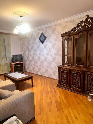 Uzunmüddətli kirayə mənzillər: Həzi aslanov metrosunun yanında,9 mərtəbənin,8-ci mərtəbəsində,2 — 12