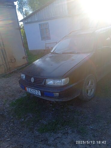 Volkswagen: Volkswagen Passat: 1994 г., 2 л, Механика, Бензин