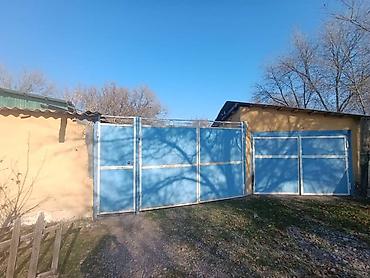 Продаётся жилой дом с двором и хозяйственными постройками. - Участок