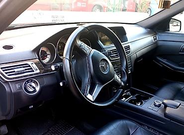 Mercedes-Benz: Mercedes-Benz E-Class sedan - Korpus: Qara rəng, aerodinamik kuzov — 8