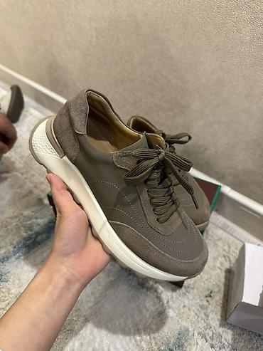 nike react: Кроссовки в стиле спорт шик, надевали 2 раза, есть потертости — 3