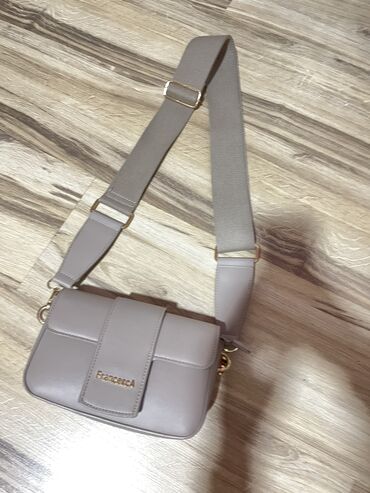 lakovana torba: Shoulder bag, Material: Faux leather