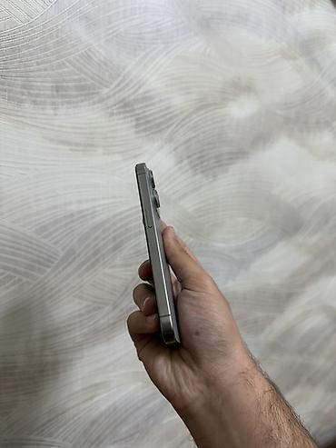 17 pro max planshet: IPhone 15 Pro — 4
